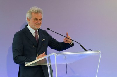 Lombardy-meets-Consuls-3.jpg